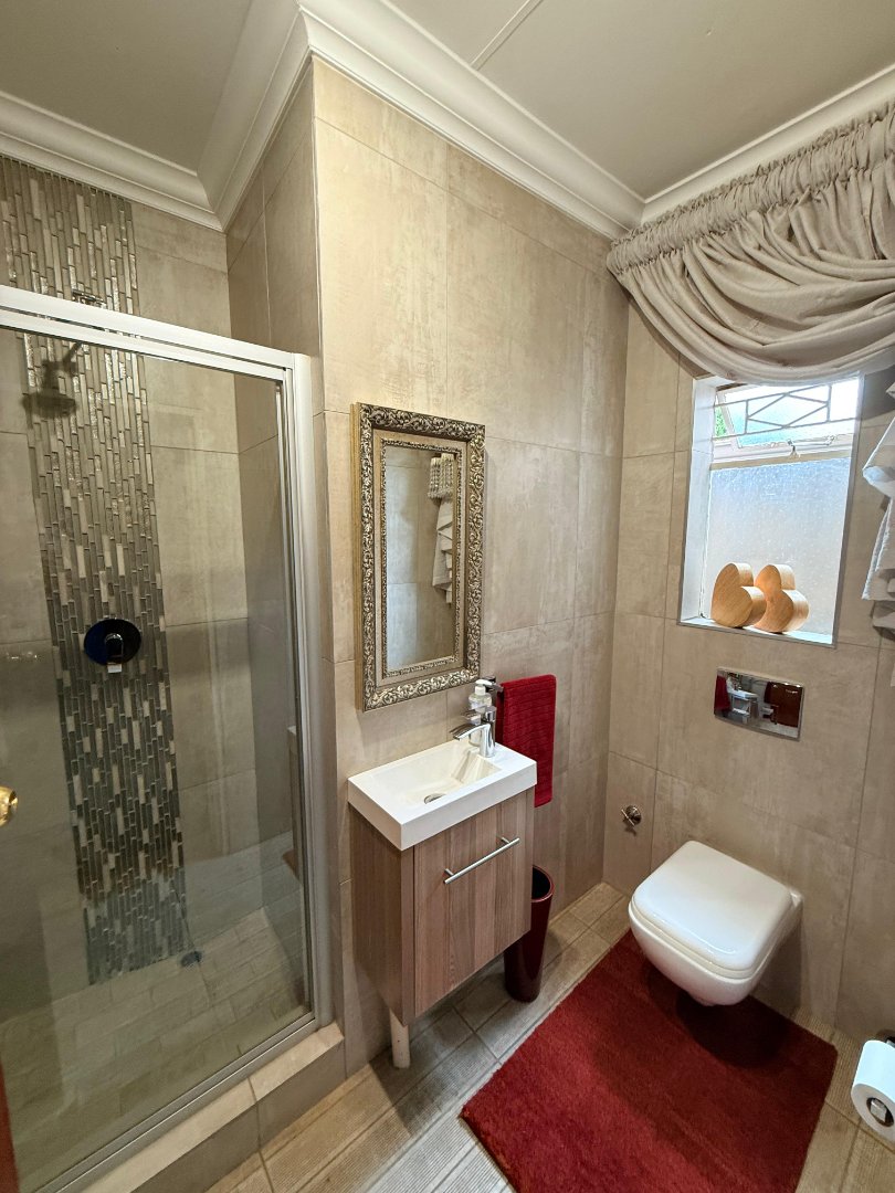 5 Bedroom Property for Sale in Doringkruin North West